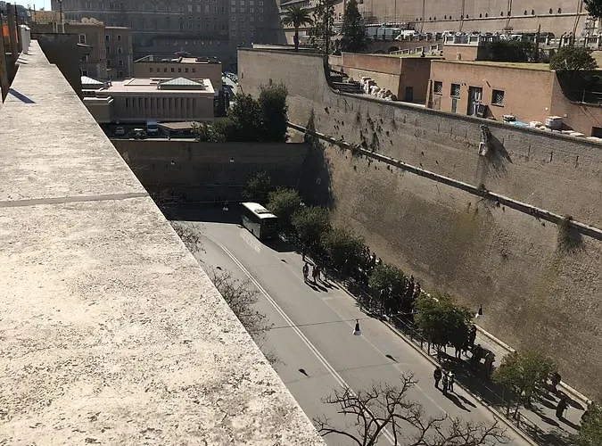 Vatican Garden רומא
